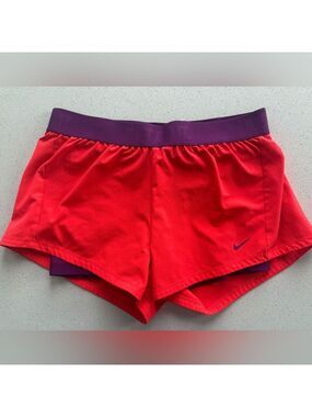 Nike Dry Fit Shorts - ladies